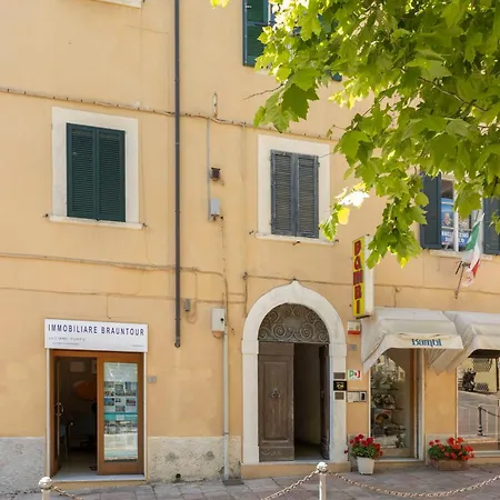 I Due Mondi Konukevi 4*